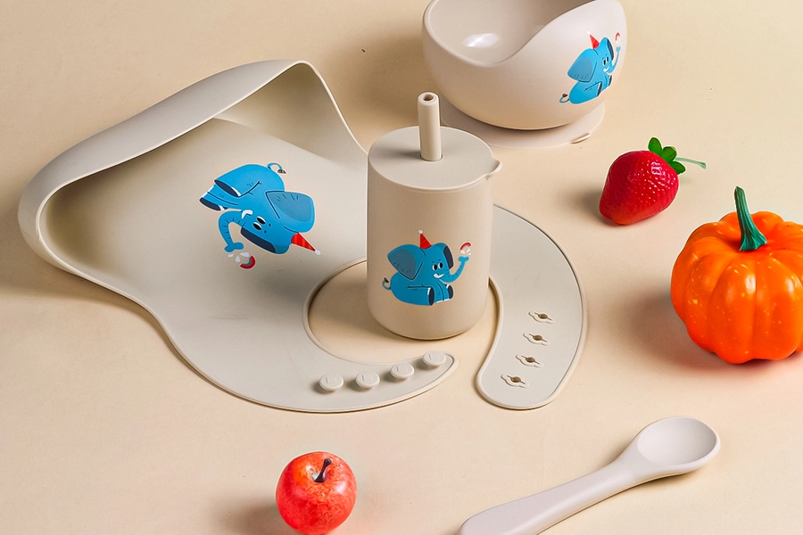 Non-toxic silicone baby dishes